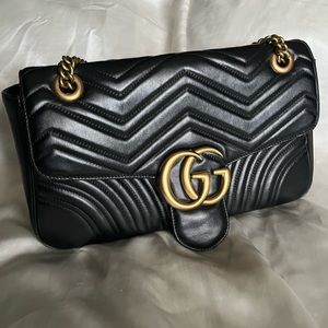 Gucci marmont medium bag